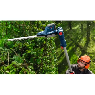   BOSCH Tăietor de gard viu telescopic pe acumulator 200 - 250 cm GHE 18V-50T cu reglaj turație (fără acumulator și încărcător)