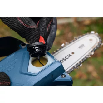  BOSCH Fierăstrău cu lanț pe acumulator 15 cm GKE 18V-15 fără perii, cu reglaj turație (fără acumulator și încărcător)