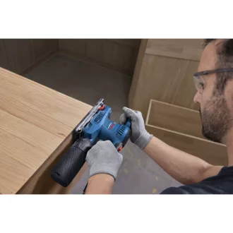   BOSCH Șlefuitor vibrator GSS 20-18 A în cutie de carton / 200 W