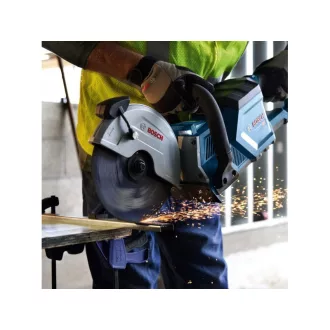   BOSCH Fierăstrău beton cu acumulator GCS 18V-230 (fără acumulator și încărcător, cu racord pentru furtun)