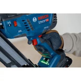   BOSCH Mașină de înfipt cuie pe unghi GNH 18V-64 MD 34° (fără acumulator și încărcător) / 32 - 64 mm