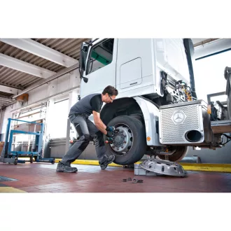   BOSCH BITURBO Șurubelniță cu impact cu acumulator 3/4" GDS 18V-1050 HC 1700/1050 Nm (fără acumulator și încărcător)