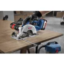 BOSCH Fierăstrău circular pe acumulator GKS 18V-51 (2 x 4,0 Ah baterie + încărcător)