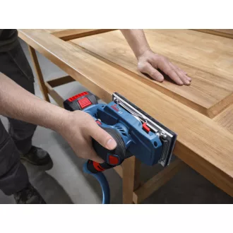   BOSCH Șlefuitor oscilant cu acumulator GSS 18V-18 cu reglaj viteză (92 x 182 mm) (Fără acumulator și încărcător)