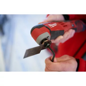   Mașină multifuncțională fără fir MILWAUKEE C12 MT-402B (2 x baterie de 4,0 Ah + încărcător)