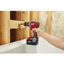 Mașină de găurit cu acumulator MILWAUKEE M18 BDD-402C (2 x baterie de 4,0 Ah + încărcător)