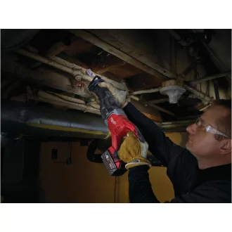   Ferăstrău alternativ fără fir MILWAUKEE M18 BSX-402C (2 baterii de 4,0 Ah + încărcător)