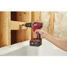 MILWAUKEE Mașină de găurit cu percuție cu acumulator M18 BPD-403C (3 baterii de 4,0 Ah + încărcător)