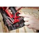 MILWAUKEE cuisoare structurală fără fir M18 FFN-502C (2 baterii de 5,0 Ah + încărcător)