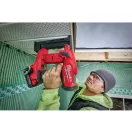 Capsator fără fir MILWAUKEE M18 FNCS18GS-202 x (2 x baterii de 2,0 Ah + încărcător)