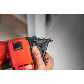   MILWAUKEE Pisător de cuie fără fir M18 FN15GA-0X (fără baterie + încărcător)