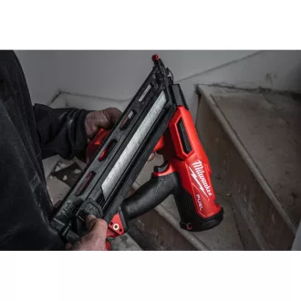   MILWAUKEE Pisător de cuie fără fir M18 FN15GA-0X (fără baterie + încărcător)
