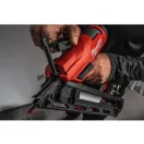 MILWAUKEE Pisător de cuie fără fir M18 FN15GA-0X (fără baterie + încărcător)