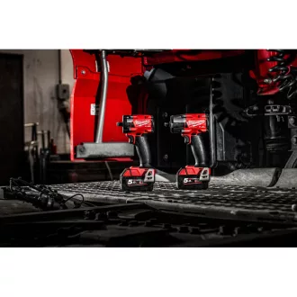  Șofer cu impact MILWAUKEE cu acumulator M18 FIW2P12-502 x cu știft de impact (2 x baterie de 5,0 Ah + încărcător)