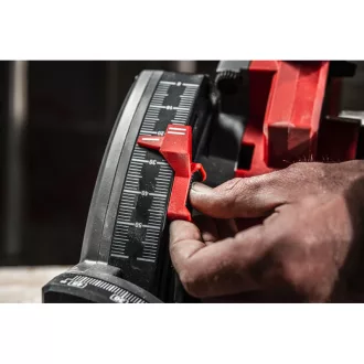   Fierăstrău cu acumulator MILWAUKEE M18FPS55-552P (2 baterii de 5,5 Ah + încărcător)