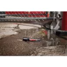 Lanterna cu LED cu acumulator MILWAUKEE 2000 lm cu focus reglabil L4 FL2000-301 (1 x 3,0 Ah acumulator + USB