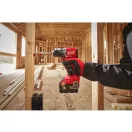 MILWAUKEE Mașină de găurit-înșurubat cu acumulator M18 BLPDRC-202C (2 x 2,0 Ah baterii + încărcător)