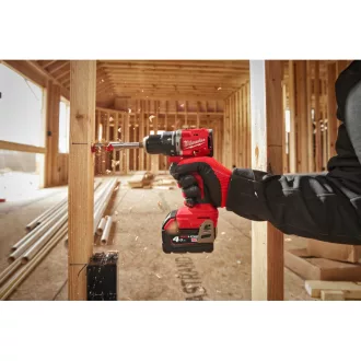   Mașină de găurit cu percuție MILWAUKEE M18 BLPDRC-422C (1 baterie de 4,0 Ah, 1 baterie de 2,0 Ah + încărcător)