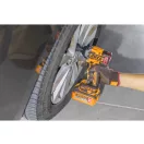 INGCO Șurubelniță cu impact cu acumulator 1/2" 550 Nm fără perii, 20 V (fără acumulator și încărcător)