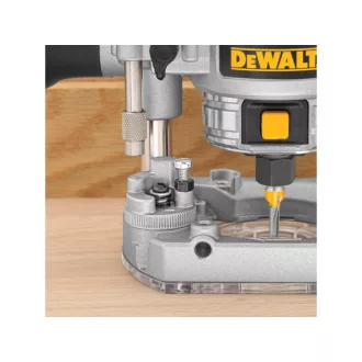 Router DEWALT 900 W D26203