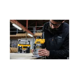   DEWALT Set router superior și margine 900 W (carcasă) D26204K