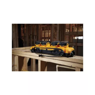 DEWALT XR Incarcator baterie 4 porturi 18 V DCB104