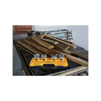 DEWALT XR Incarcator baterie 4 porturi 18 V DCB104