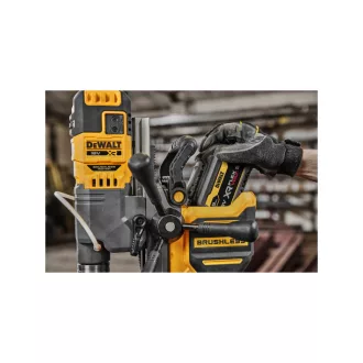   Mașină de găurit magnetică fără fir DEWALT 18 V (2 x 9,0 Ah baterii + încărcător) DCD1623X2G