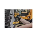 DEWALT Șurubelniță cu impact pe baterie 18 V fără acumulator 1/2" 812 Nm (2 x 5,0 Ah baterie + încărcător + TSTAK)