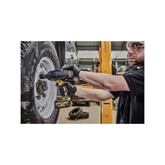   Șofer cu impact DEWALT 18 V fără perie de cărbune (2 x 5,0 Ah baterie + încărcător) DCF900P2G