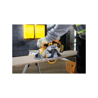   DEWALT Ferăstrău circular fără fir 18 V (fără baterie + încărcător) DCS391N