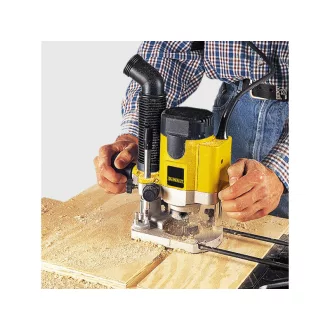 Router DEWALT 620 W DW622KT