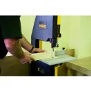DEWALT Ferăstrău cu bandă pentru lemn de masă 750 W DW739