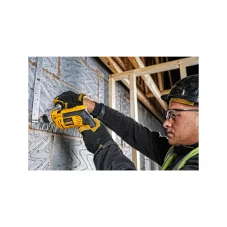 Burghiu cu impact DEWALT 700 W DWD024K