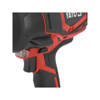   Driver cu impact YATO cu acumulator 3/4" 2000 Nm 18 V Li-Ion (1 x 4 Ah baterie + încărcător)