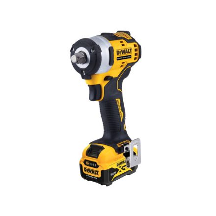 Șofer cu impact DEWALT 12 V fără perie de cărbune (1 x baterie de 5,0 Ah + încărcător) DCF901P1